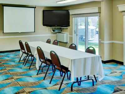 Days By Wyndham Hotel Barrie